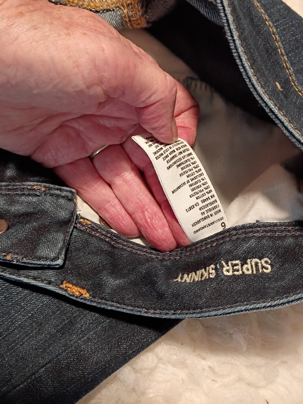 American Eagle Women’s Dark Wash Blue Jeans - Picture 11 of 12